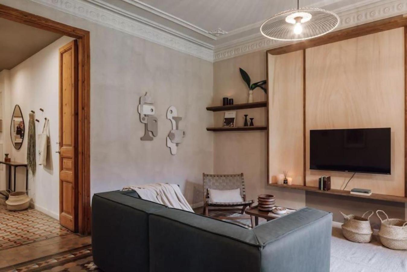 Apartamento Ulindi - 2 Bedroom With Balcony In Eixample Esquerra *