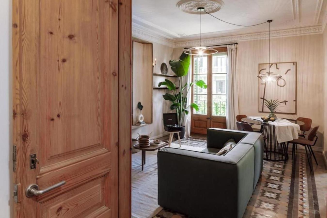 Ulindi - 2 Bedroom With Balcony In Eixample Esquerra Apartamento