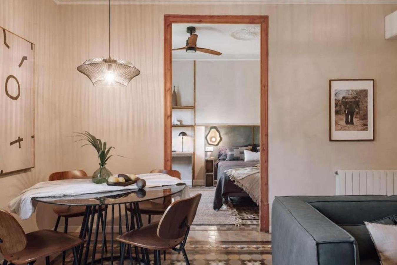 Ulindi - 2 Bedroom With Balcony In Eixample Esquerra *